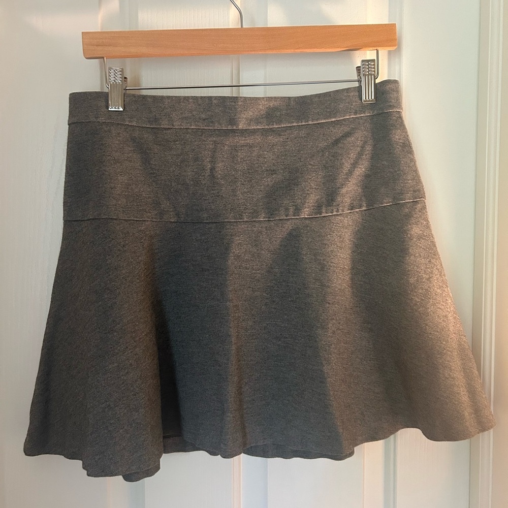 Banana Republic Fit and Flare Grey Mini Skirt Size 8 - Picture 2 of 7